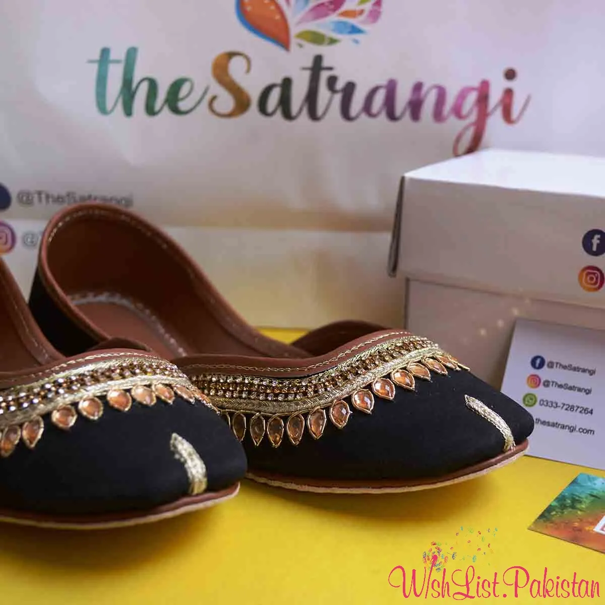 Ancient Leaves Khussa