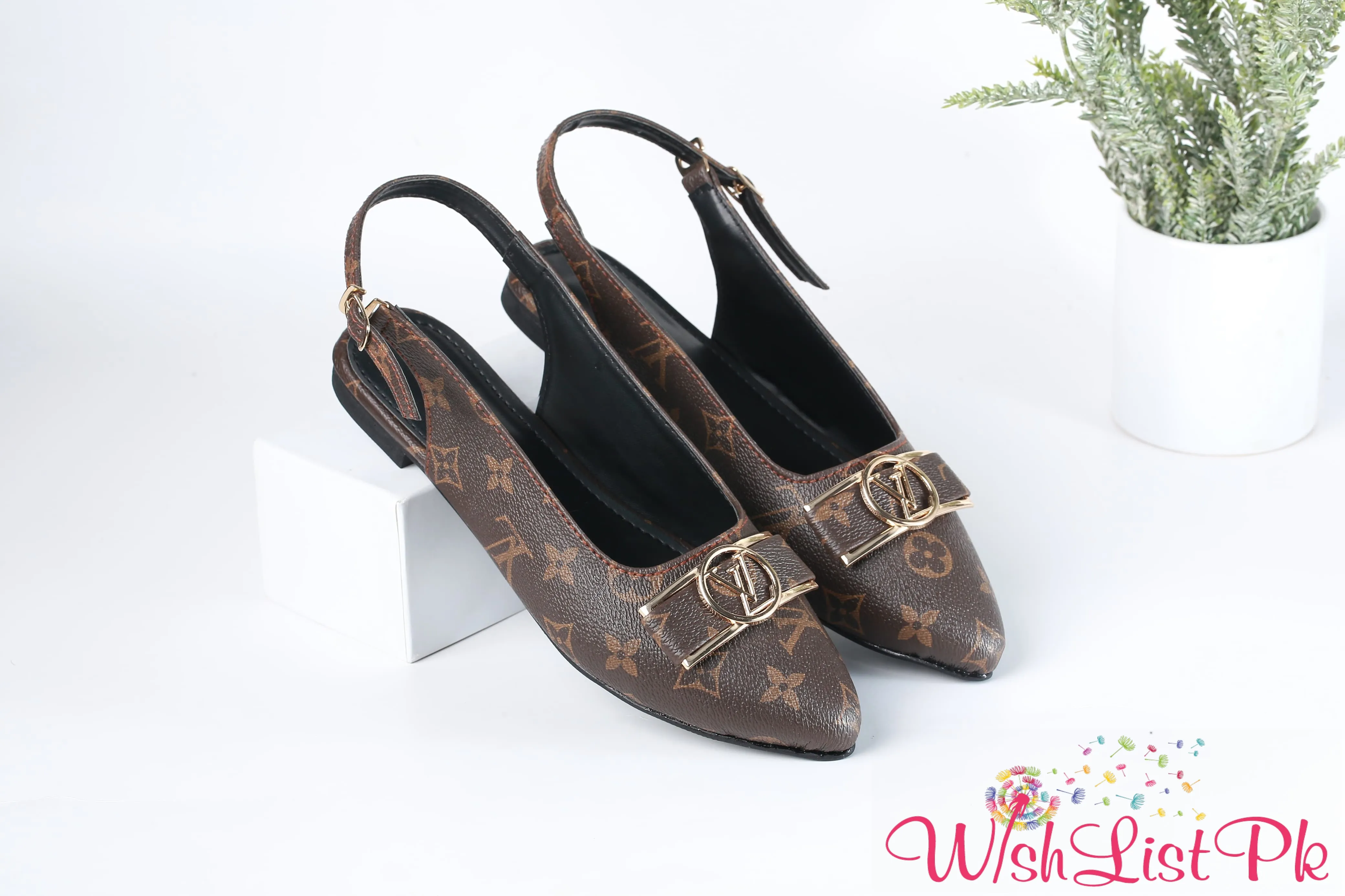 Lv Flat Pumps